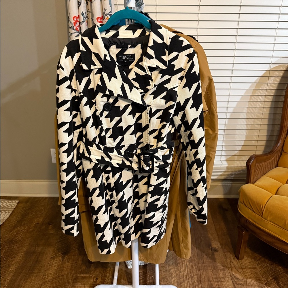 Rue21 Black and White Houndstooth Trench Coat
